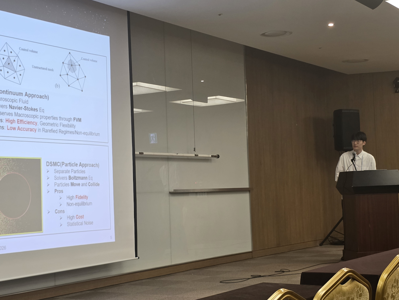 Geonwoo Kim presenting CFD and DSMC research at the KSCFE Spring Conference 2026